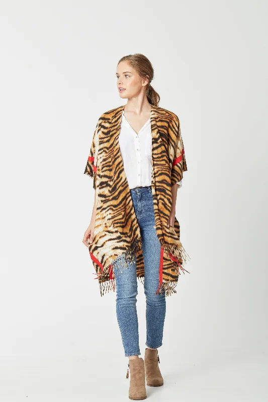 border-stripe-tiger-cozy-kimono