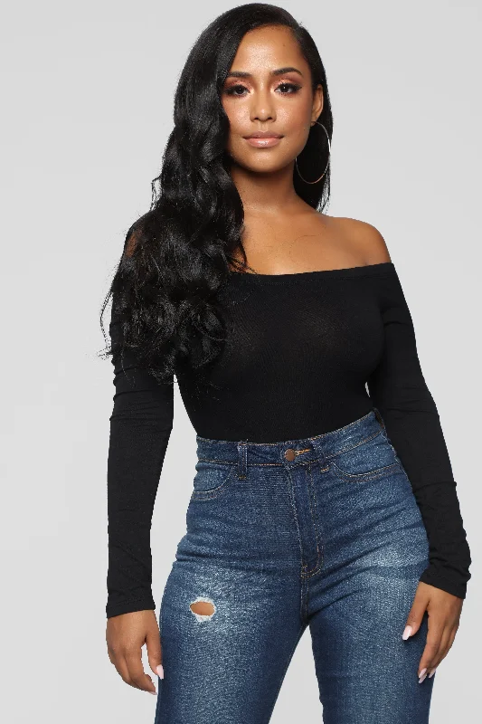 Day To Day Off Shoulder Bodysuit - Black