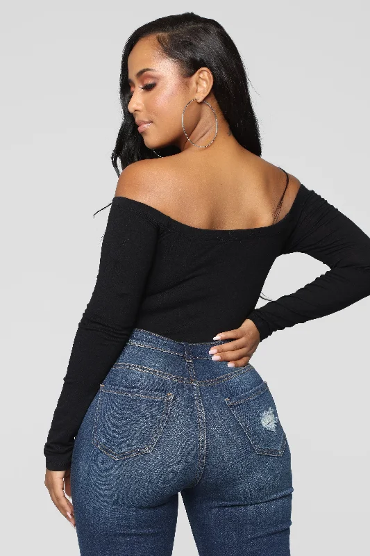 day-to-day-off-shoulder-bodysuit-black