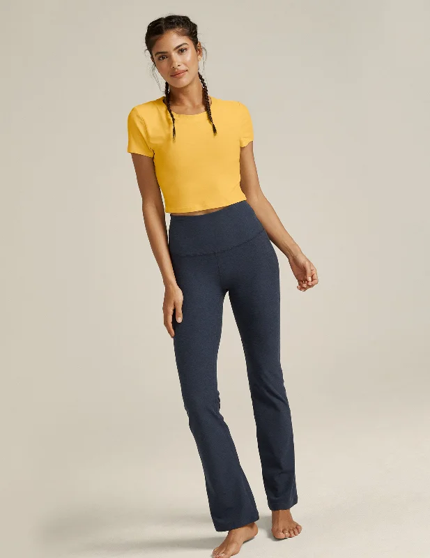 featherweight-perspective-cropped-tee-sunflower-heather-lwsd7842