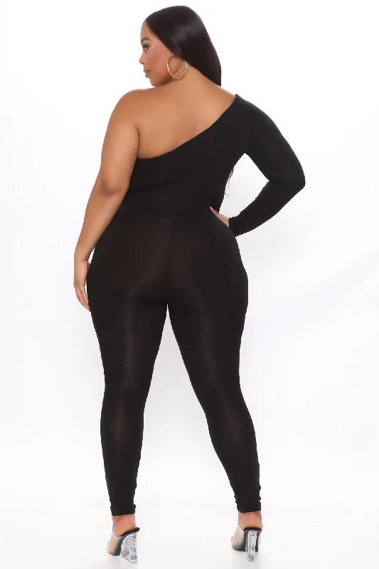 nova-season-long-sleeve-one-shoulder-jumpsuit-black