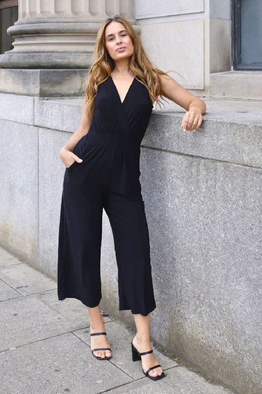 Petite V-neck Sleeveless Jumpsuit (Black)