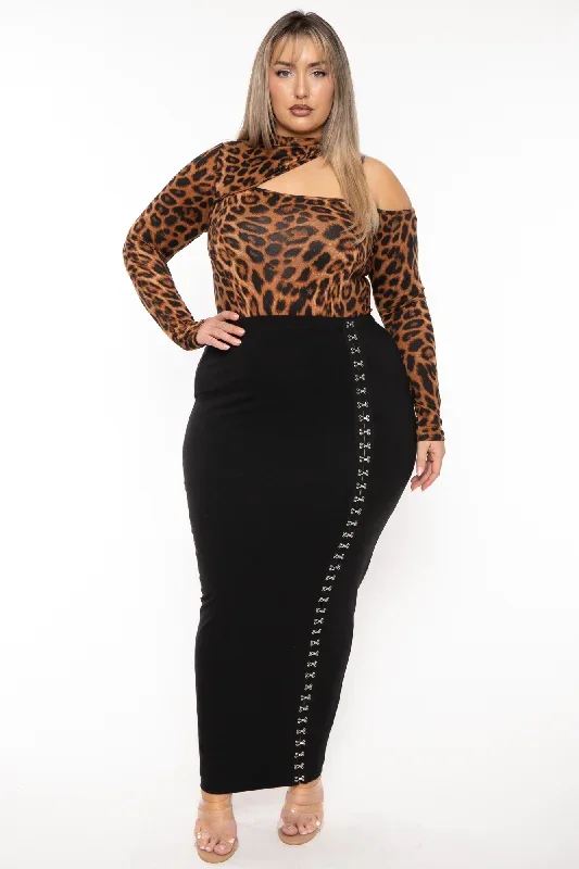 Plus Size Sylvie Hook & Eye Skirt -Black