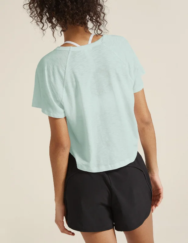 signature-high-low-cropped-tee-tropical-waters-bz7864