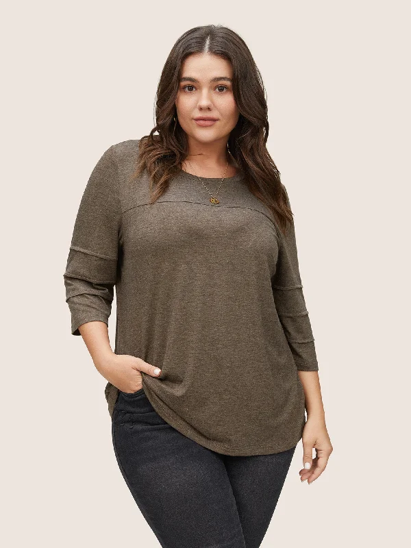 Solid Pleated Detail Round Neck T-shirt