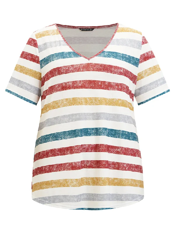 striped-contrast-v-neck-t-shirt