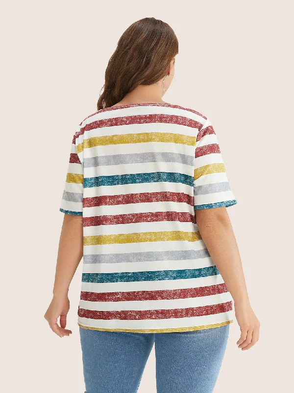 striped-contrast-v-neck-t-shirt